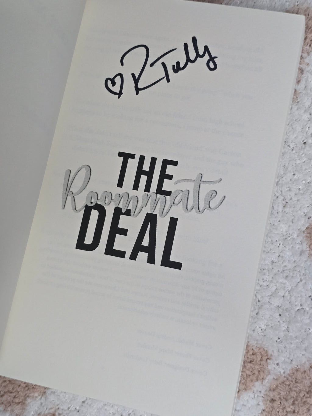 The Roommate Deal- Roxanne Tully